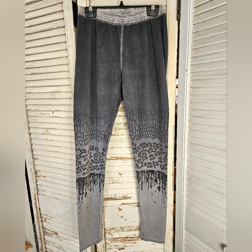 Angels Never Die printed leggings M